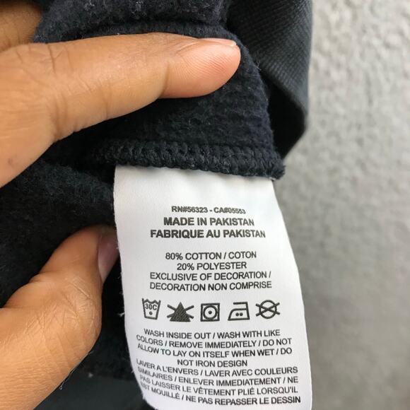 Nike  Swoosh Embroidered Black Crewneck Sweatshirt Women’s M - Picture 8 of 9